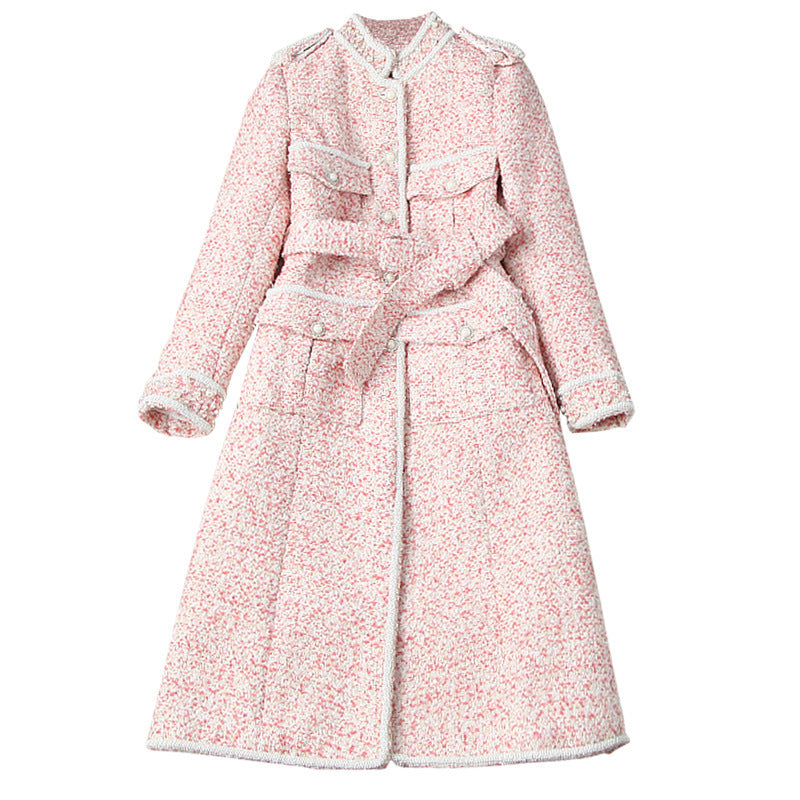 Single-breasted coat with beaded collar and tie